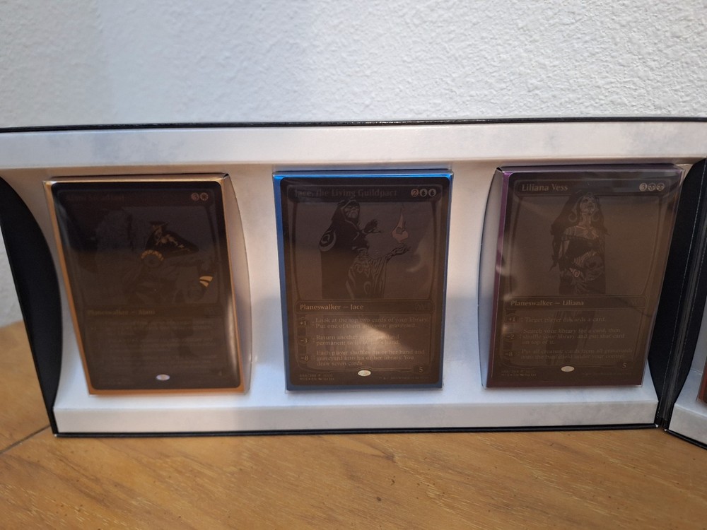 Magic the Gathering SDCC 2014 Exclusive Planeswalker Set w/Garruk’s Axe Signed