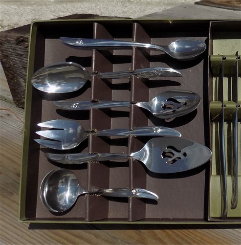 Rogers & Bro, Stainless Silverware, Set 61 Pieces, Caprice Flatware Tableware