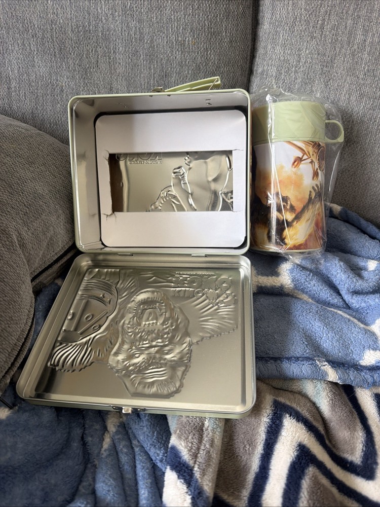 KING KONG LUNCHBOX w/ THERMOS! NEW!