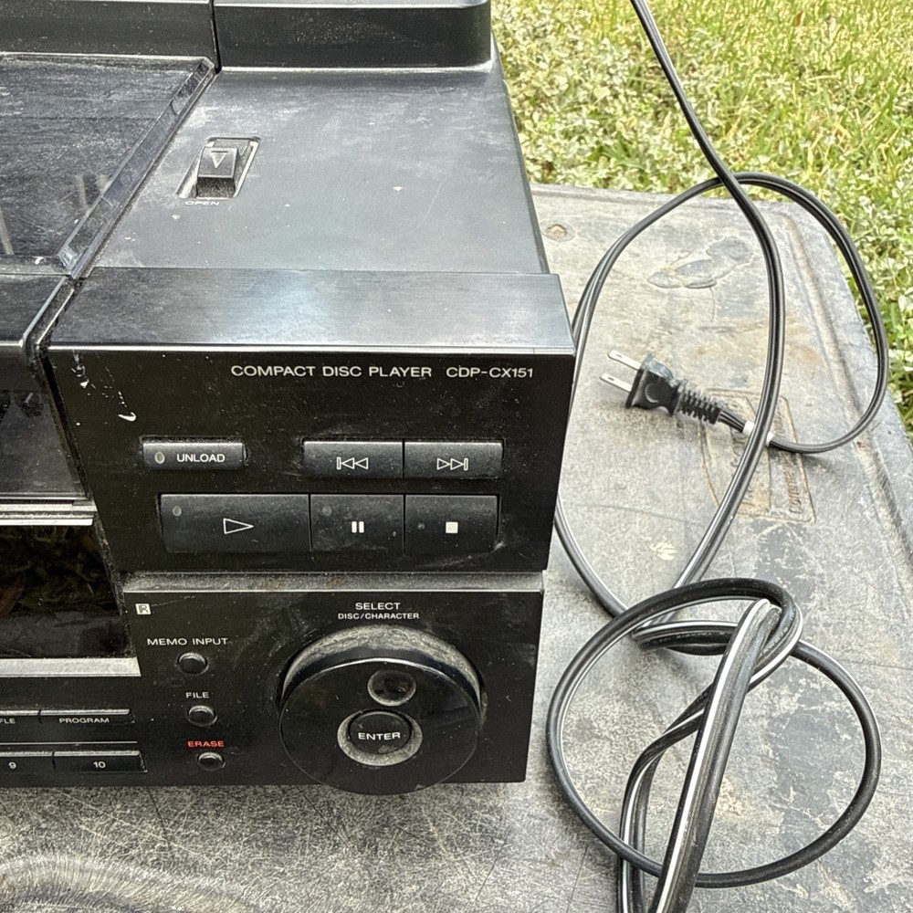 Sony 100 Disc CD Player Automatic Loading System CDP-CX151 Works Good. No Remote