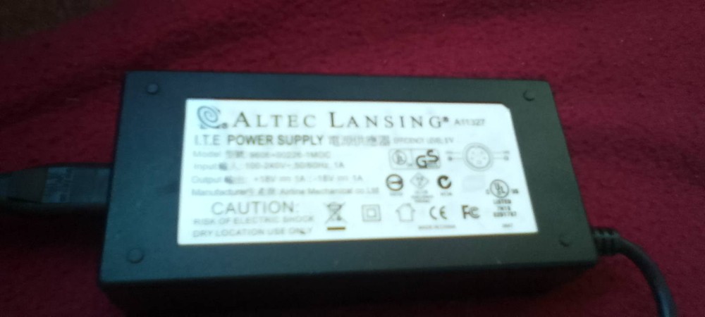 Altek Lansing M604 Speaker's System 8 Ohm