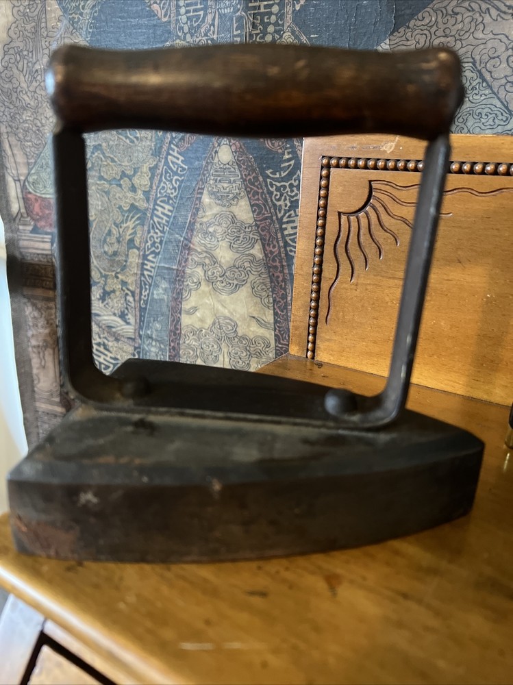 Antique flat sad iron cast iron ironing primitive Swedish Maker signed. #4