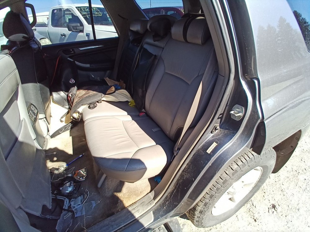 2005 4 RUNNER Jack and Spare Tire tools. 12804495