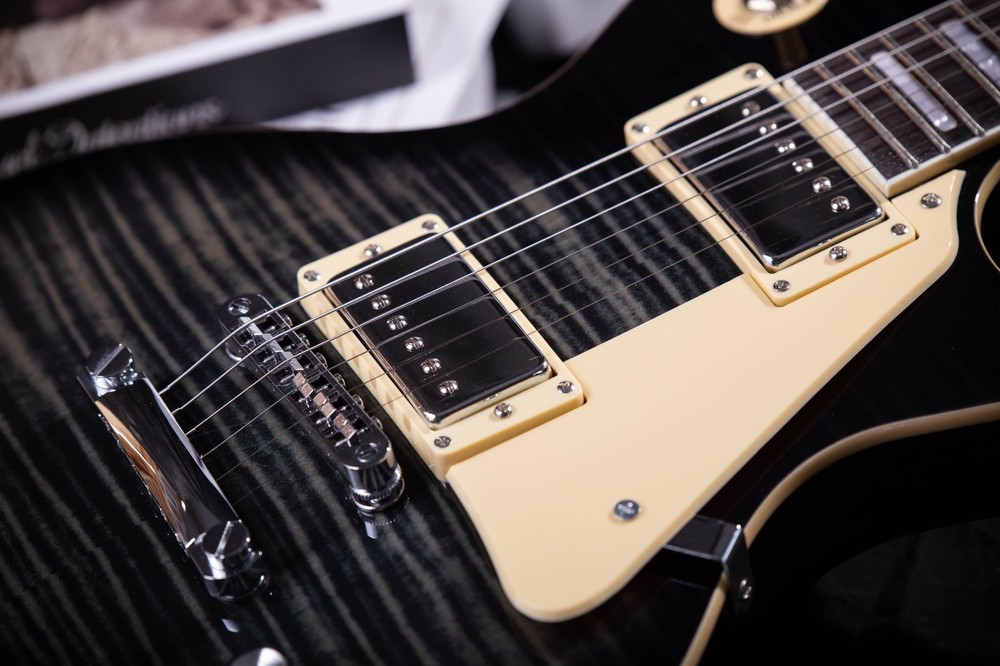 Grote Solid Gloss Black Finish Electric Guitar GTLP-02