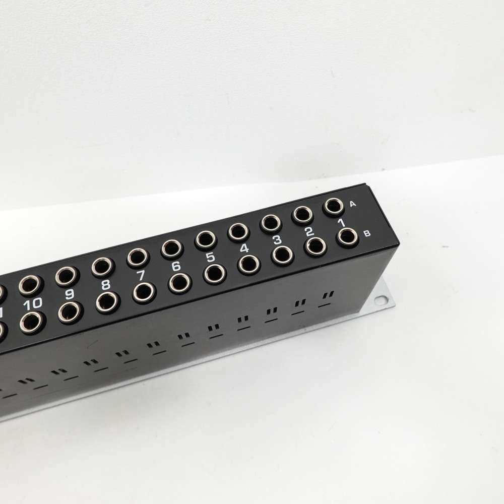 Ultrapatch Pro PX3000 3-Mods Multi-Functional 48-Point Balanced Patchbay