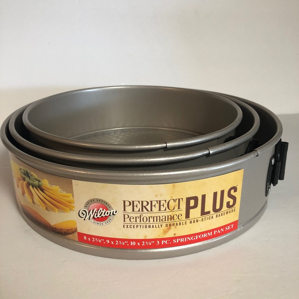 WILTON PERFECT PERFORMANCE PLUS 3 Pc SPRINGFORM SET NONSTICK BAKEWARE