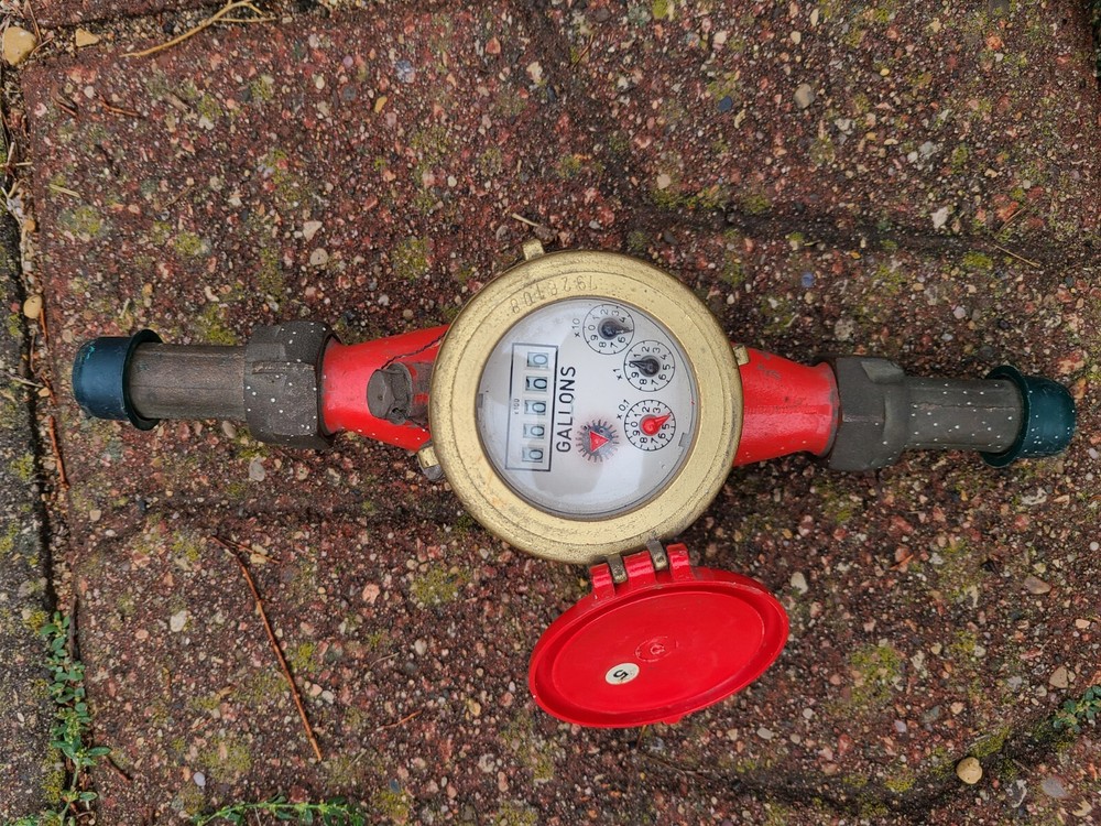 KENT DISPLACEMENT WATER METER