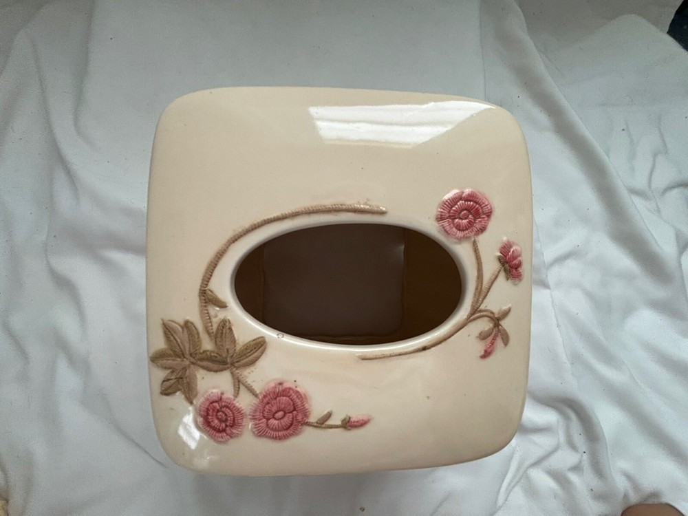 Rose Garden "Natural" Ceramic Tissue Cover