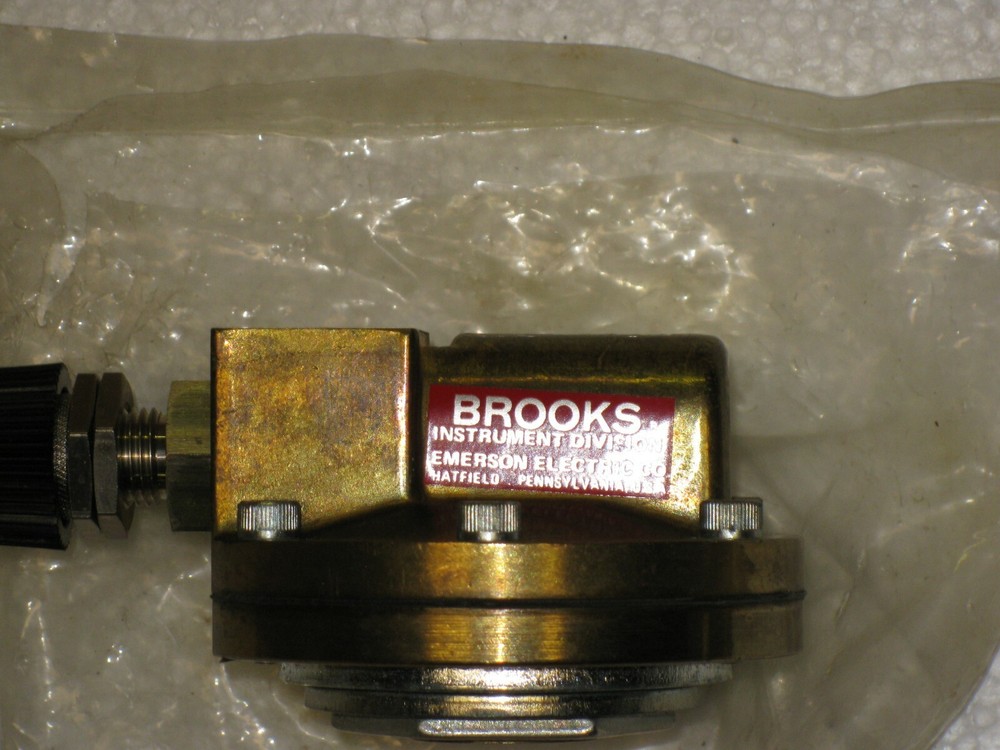 Brooks instrument brass flow controller FC 8902