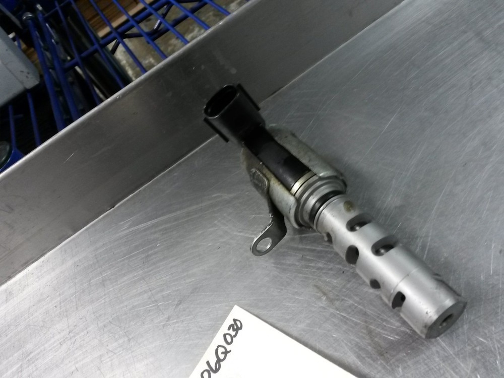 Variable Valve Timing Solenoid For 07-12 Jeep Compass  2.0