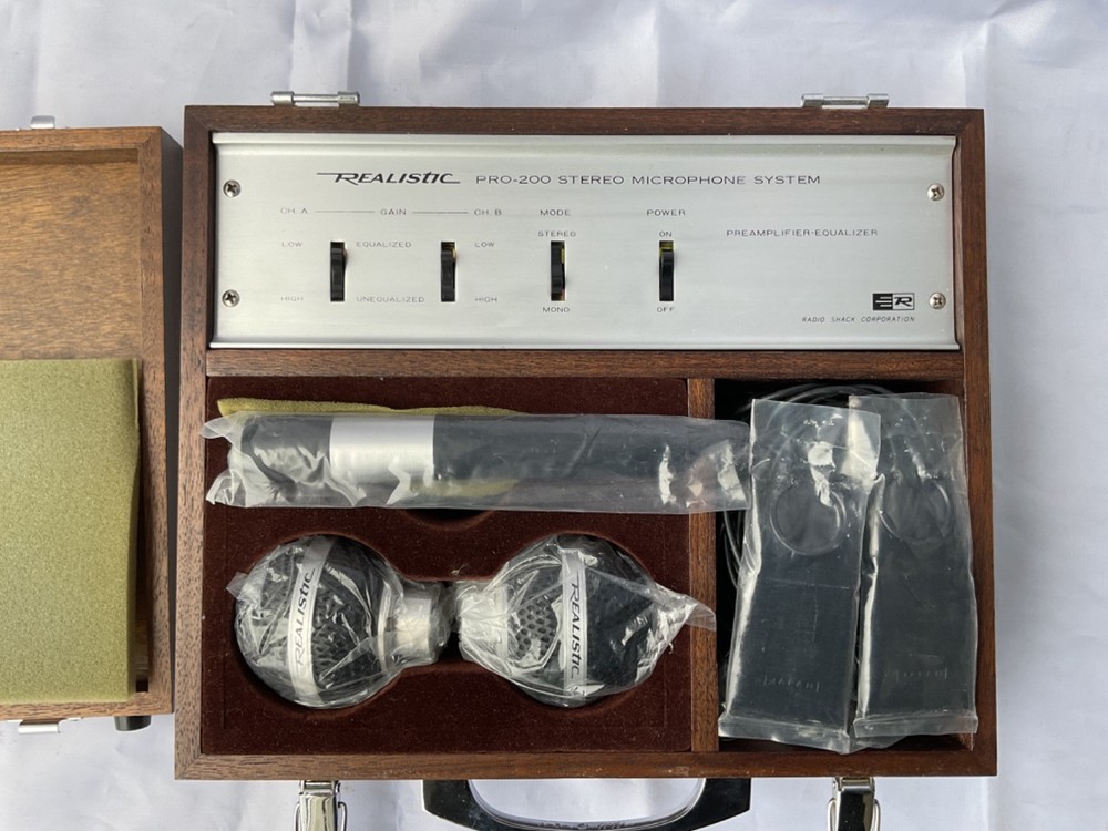 NOS Vintage REALISTIC PRO - 200 MICROPHONE SYSTEM FULLY TESTED