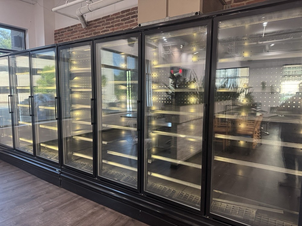 7 Door Merchandize Reach-in Display Refrigerator,