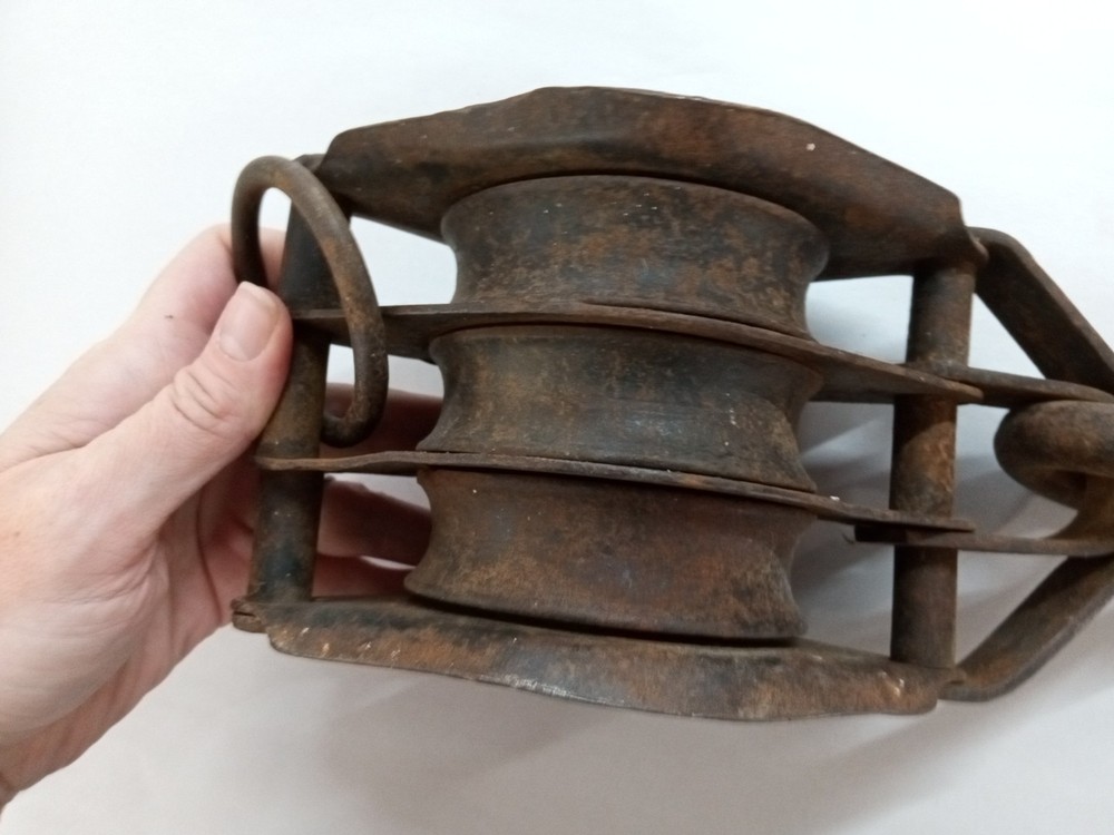 Vintage Cast Iron Triple Rope Pulley