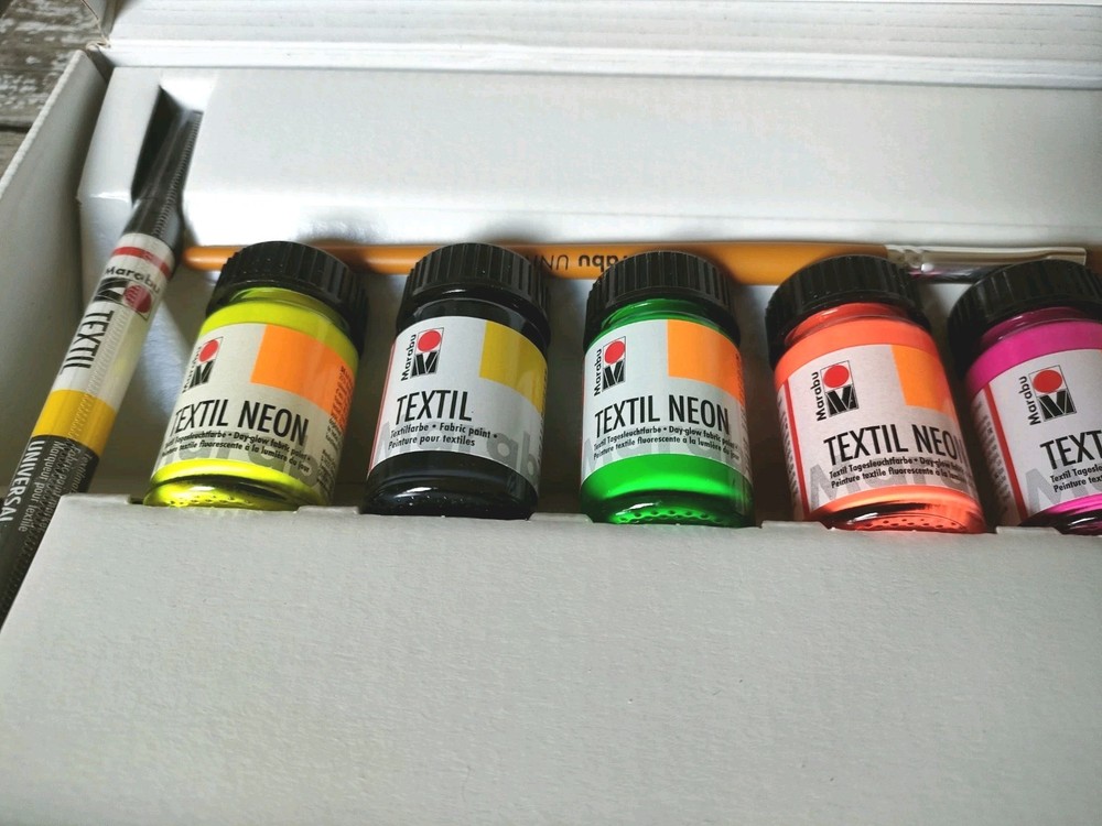 Marabu Textil Neon Fabric Painting Set
