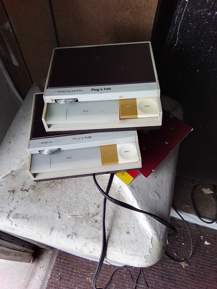 Realistic Plug n Talk FM Wireless Intercom Model 43-209