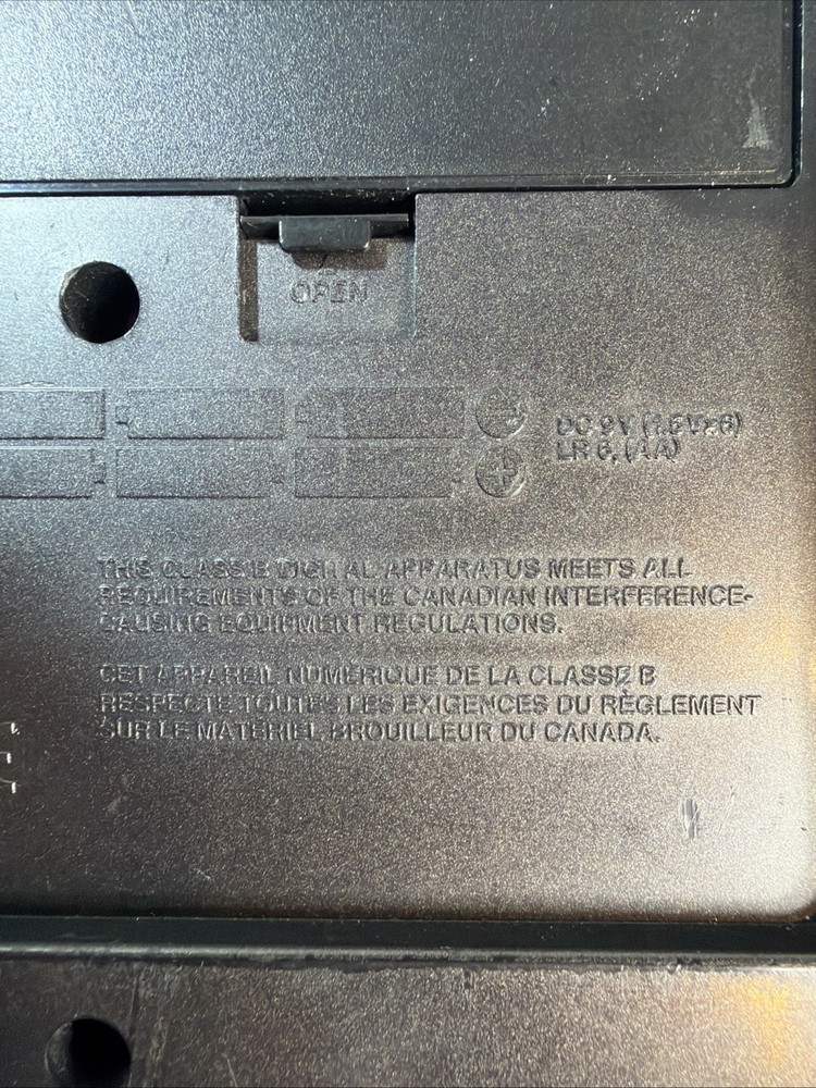 BOSS Dr. Groove DR 202 Drum Machine (LCD SCREEN DOES NOT WORK)