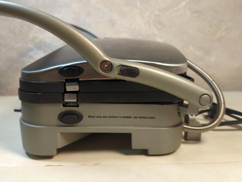 Cuisinart GR-4NP Electric Indoor Grill Griddler Panini Press Red Knobs Scratches