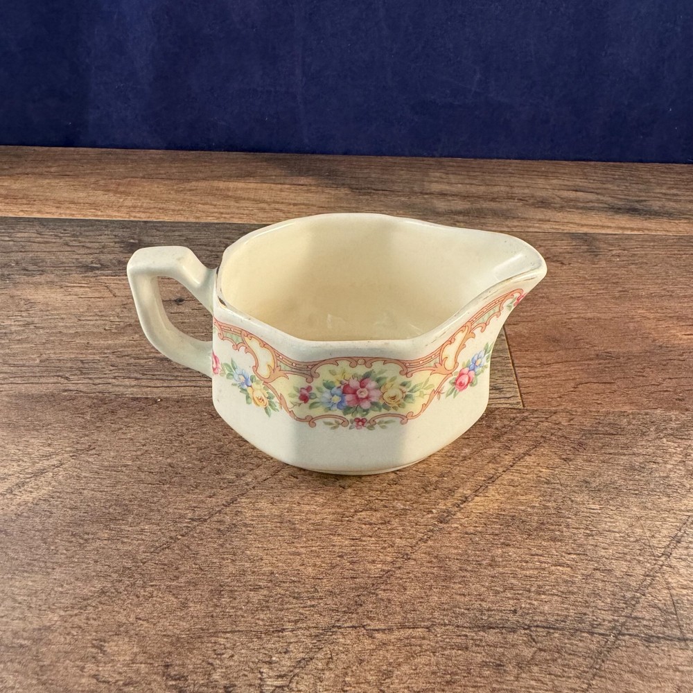 Mini CreamerMildred by Mount Clemens