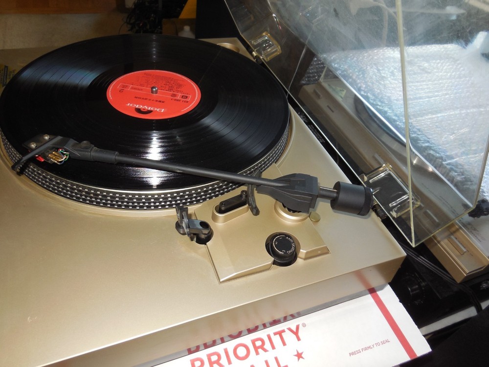 MARANTZ TT2020 VINTAGE TURNTABLE