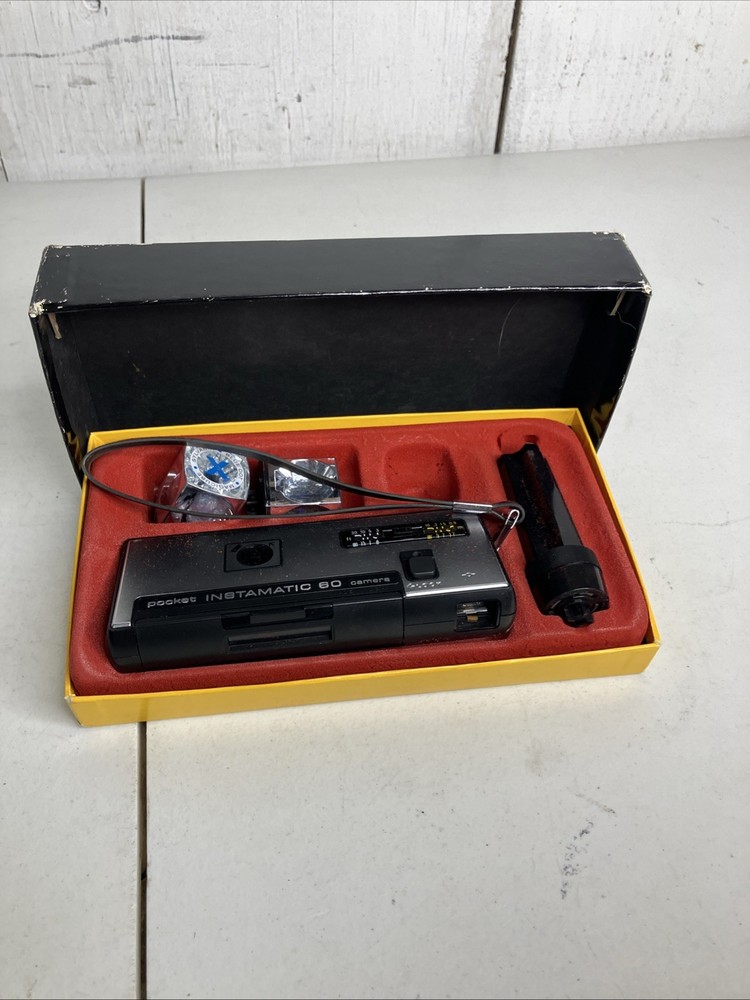 Kodak Pocket Instamatic 60 Camera In Box W/ Magicube