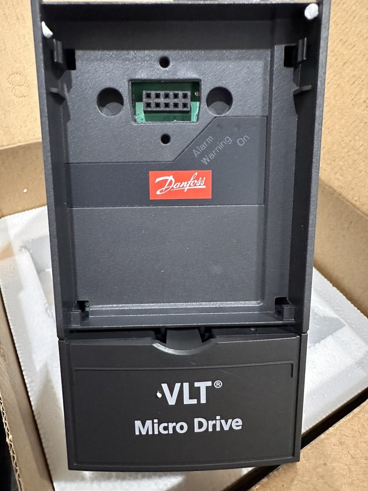 NEW Danfoss 132F0003 VLT Micro Drive