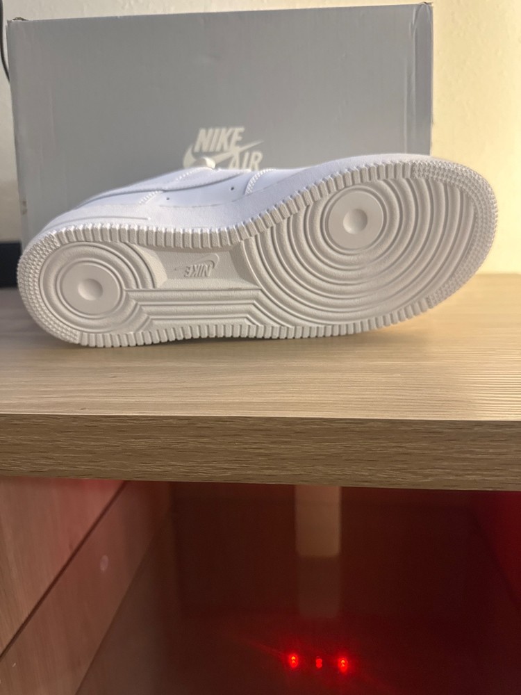 Size 10.5 - Nike Air Force 1 White