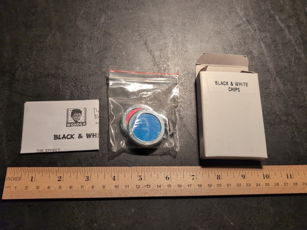BLACK & WHITE CHIPS amazing magic trick great pocket illusion