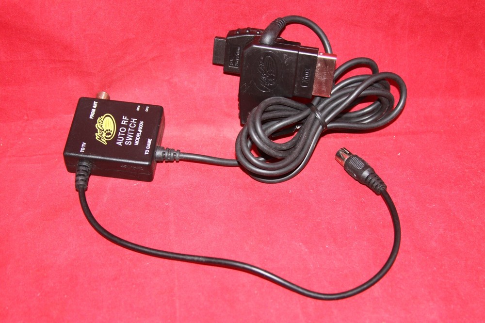 MadCatz Auto RF Switch, Model #6004 (PlayStation, PS, GameCube, Xbox)