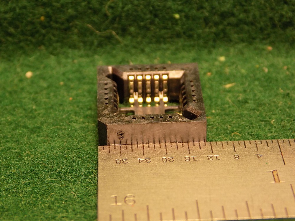 (1 PC) IC SOCKET 20 POS LOW PROFILE PLCC ROHS NOS