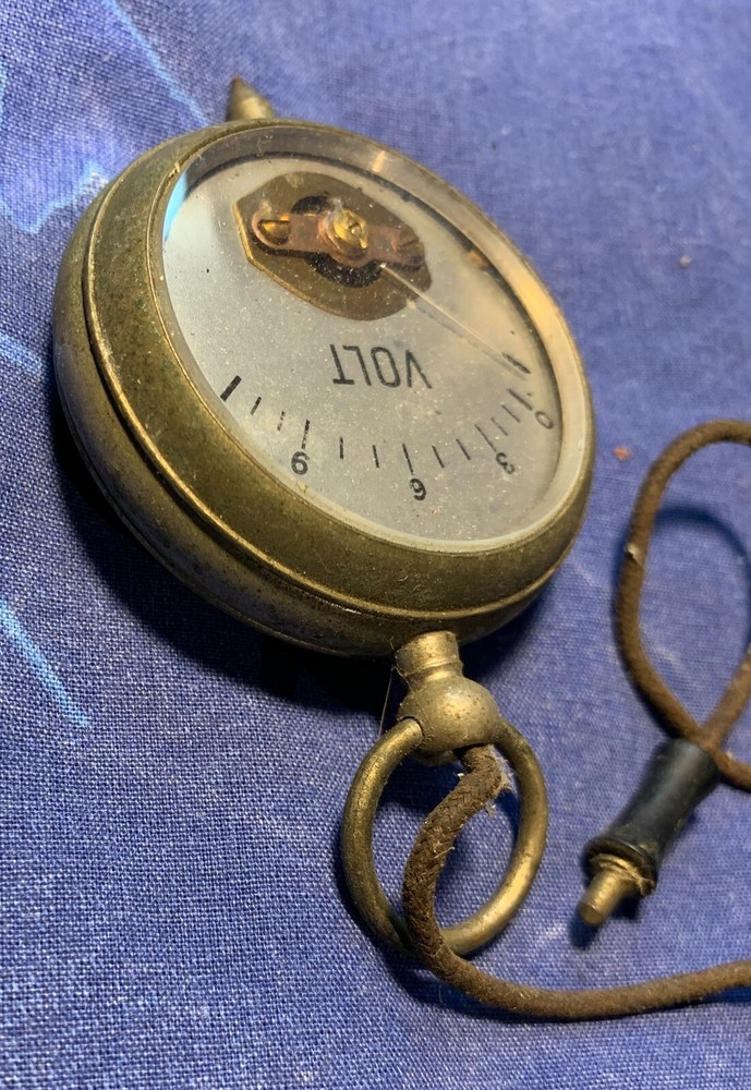Vintage Brass Pocket Volt Meter 0-12 Volts Needs adjustment