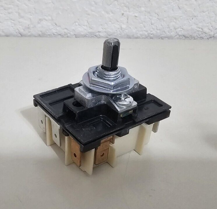 Robertshaw MPA-V636-2-PPM Infinite Switch 208Vac 15A