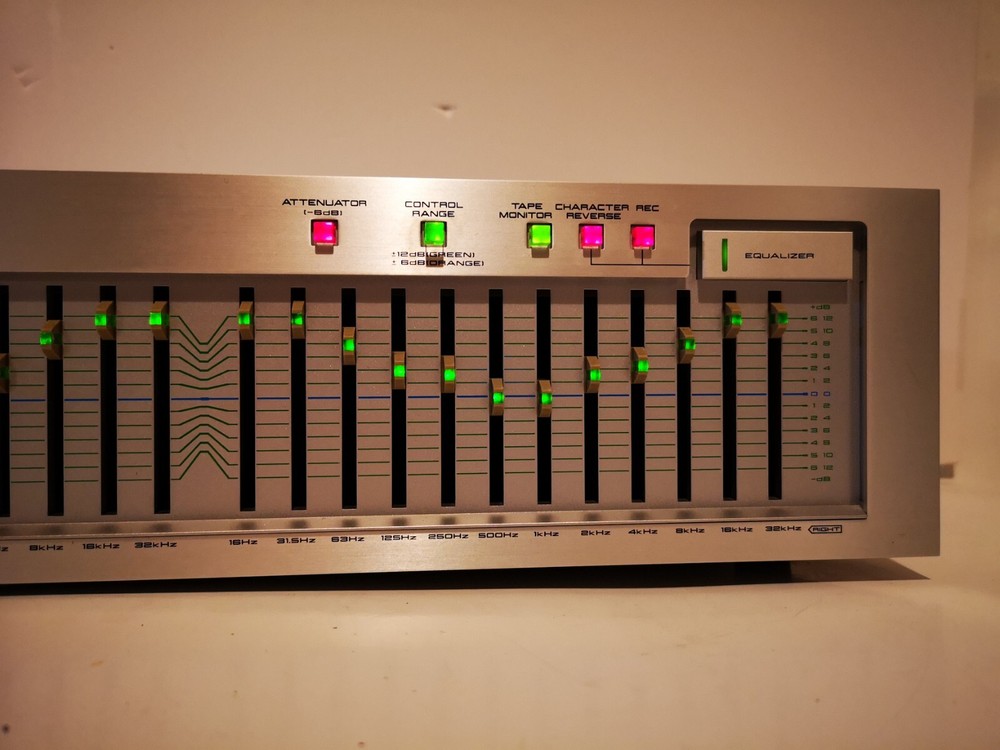 AKAI Stereo Graphic Equalizer EA-G90