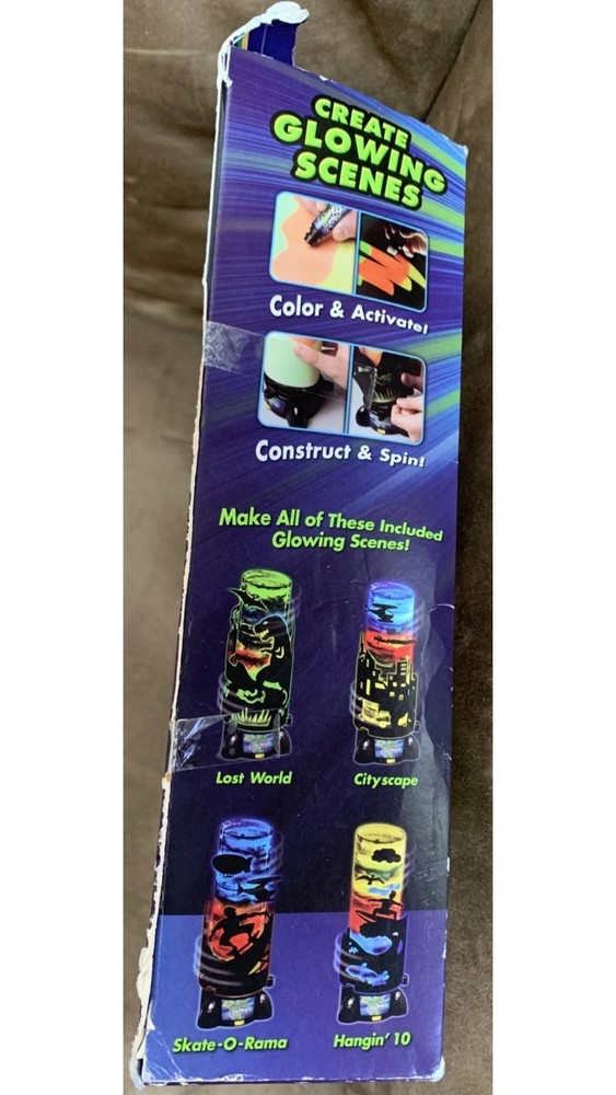 CRAYOLA GLOW EXPLOSION CREATE GLOWING SPIN MAGIC DISPLAYS HALLMARK AGES 6+