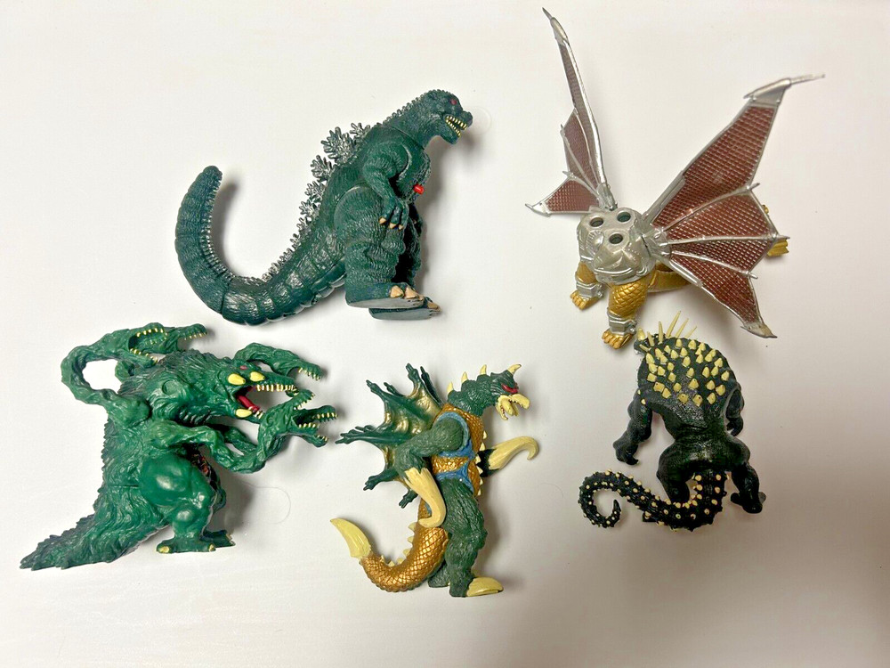 Godzilla Wars Trendmaster lot