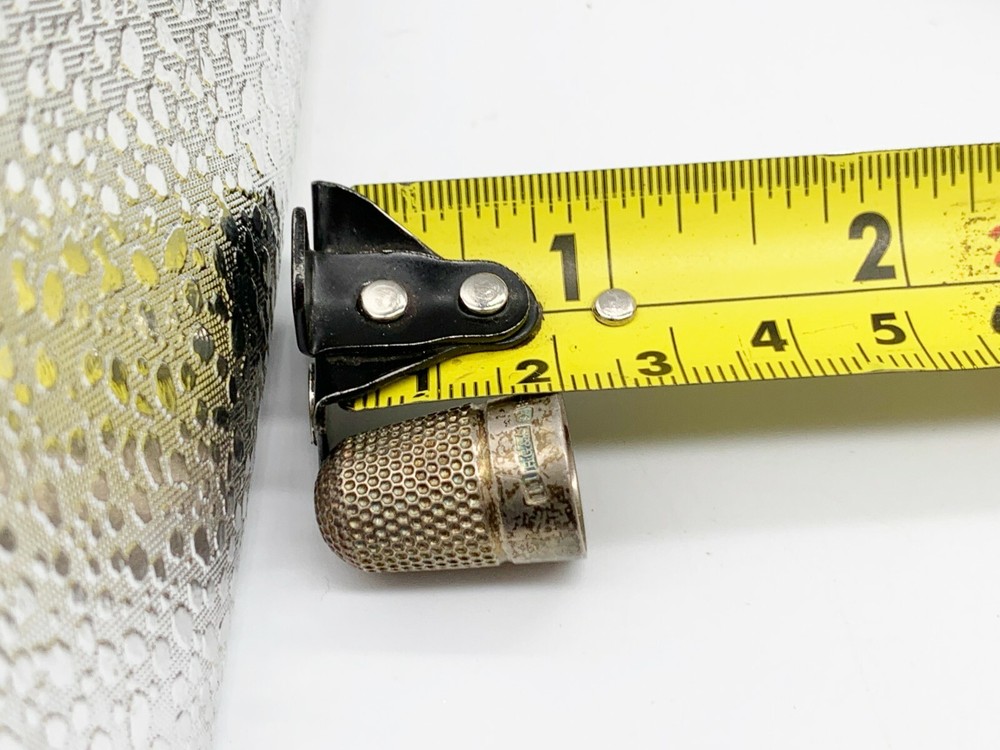 ANTIQUE SOLID STERLING SILVER CHESTER HALLMARKED SPOTTY SEWING THIMBLE