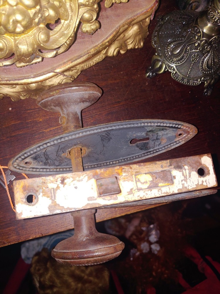 Norwich Insane Asylum Haunted Skeleton Key Style Doorknob !!!Extremely Active!!