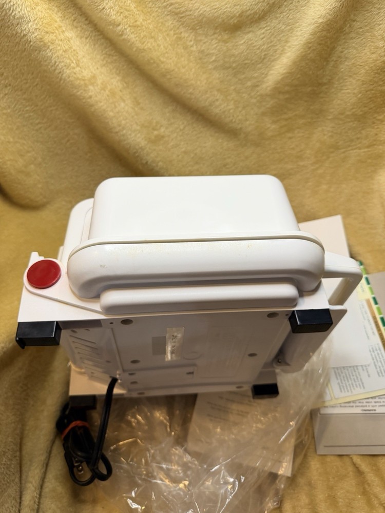 Vintage 60 Second Grill Express 1992 Creative Technologies With box And Extras
