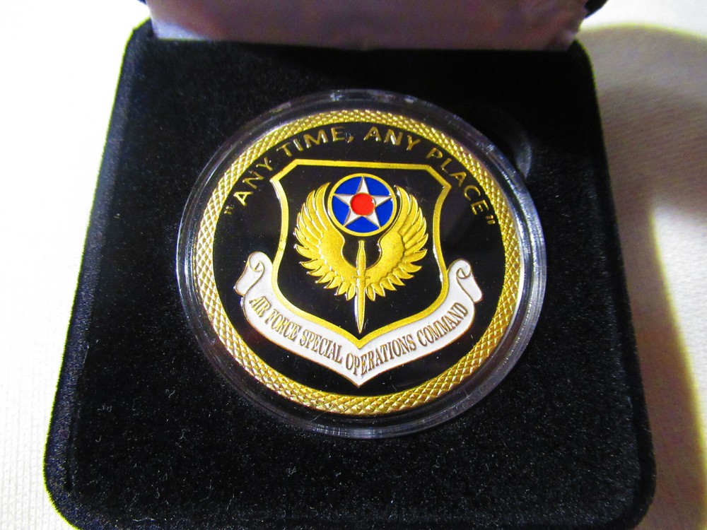 U S AIR FORCE SPECIAL OPERATIONS COMMAND Challenge Coin w/ Presentation Box