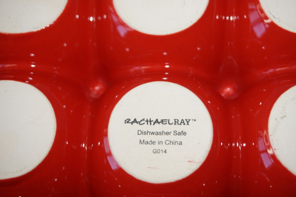 Rachel Ray Ceramic Egg Holder For 12 Eggs Deviled Eggs Sittin' Pretty Red