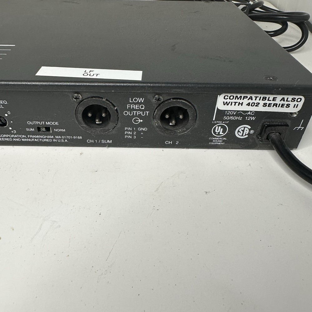 Bose 402C II Systems Controller Crossover Rack Unit Powers On Tested Light