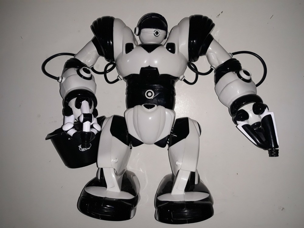 Robosapien Interactive Humanoid Remote Control Robot 14" Toy No Remote Untested