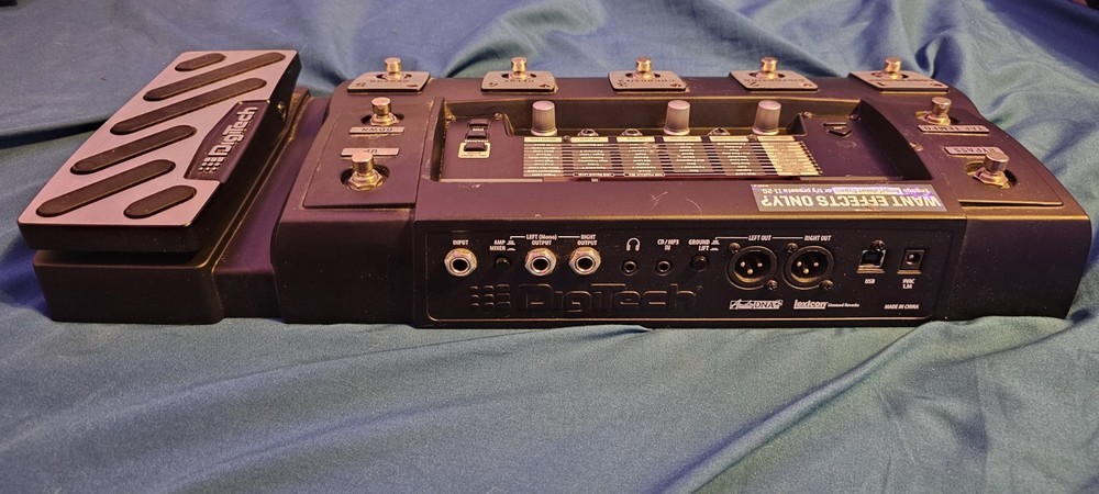 DigiTech RP500 Multi-Effects Guitar Effect Pedal - missing 3 knobs