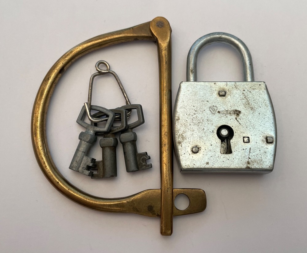 Handle/Closure + Padlock for Military Bag (L234)