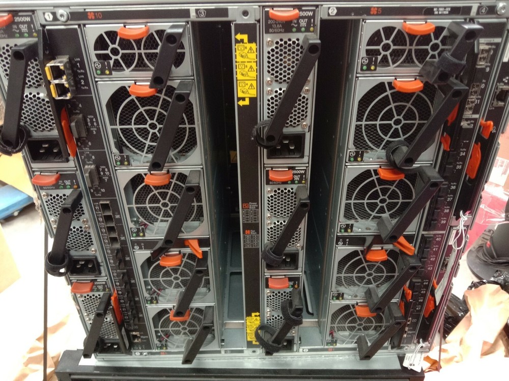 LENOVO FLEX SYSTEM CHASSIS 10U 7893-92X , VERY BASIC CONFIGURATION-SEE BELOW