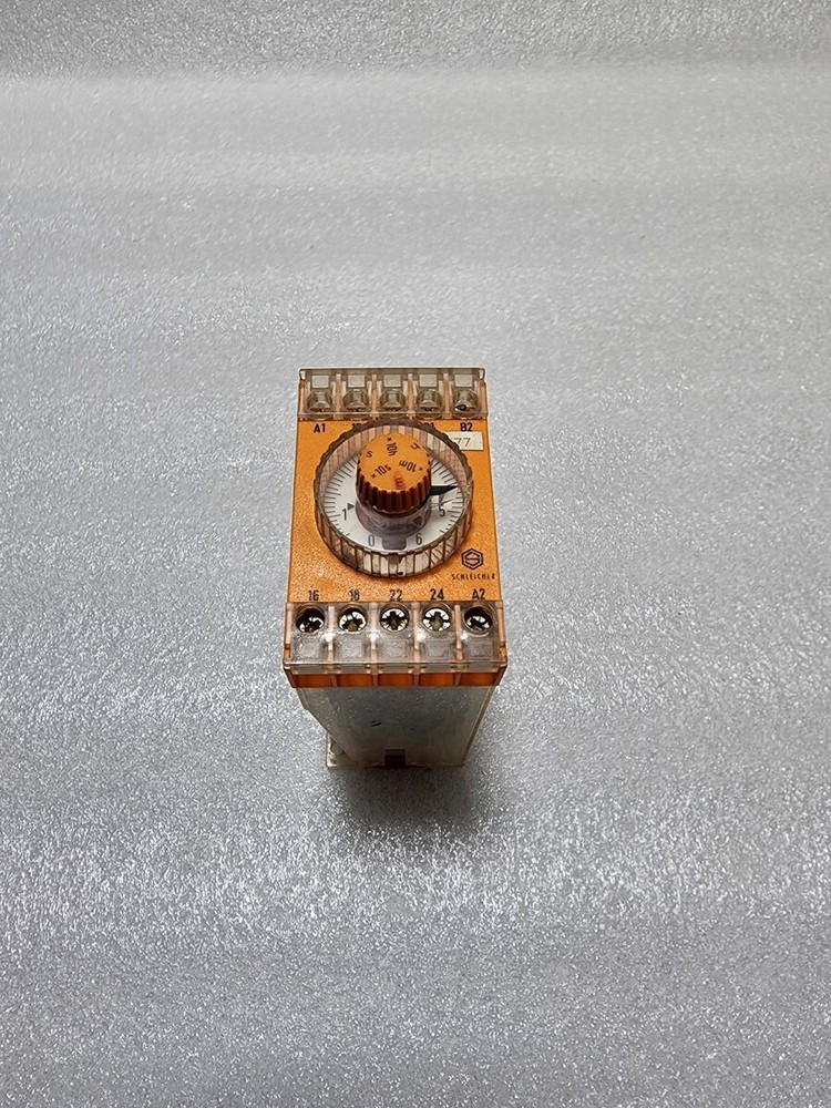 SCHLEICHER SZA521 TIME RELAY 02621799 110-115V
