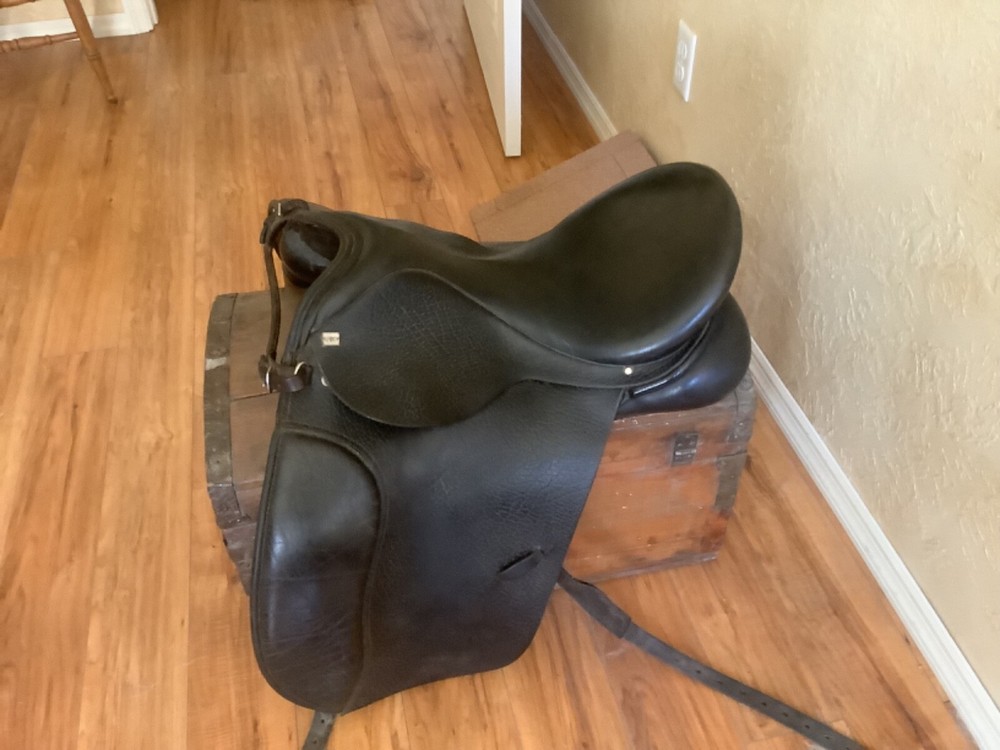 Anky dressage saddle- Extra Wide