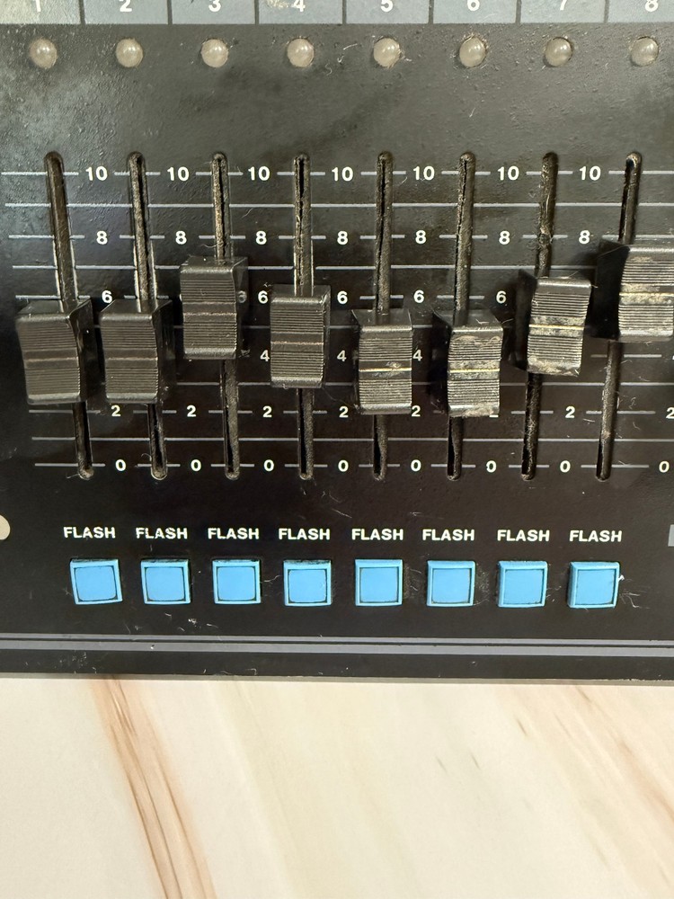Lite-Puter C-801 Electronic Lite Controller with 8 Channels Untested