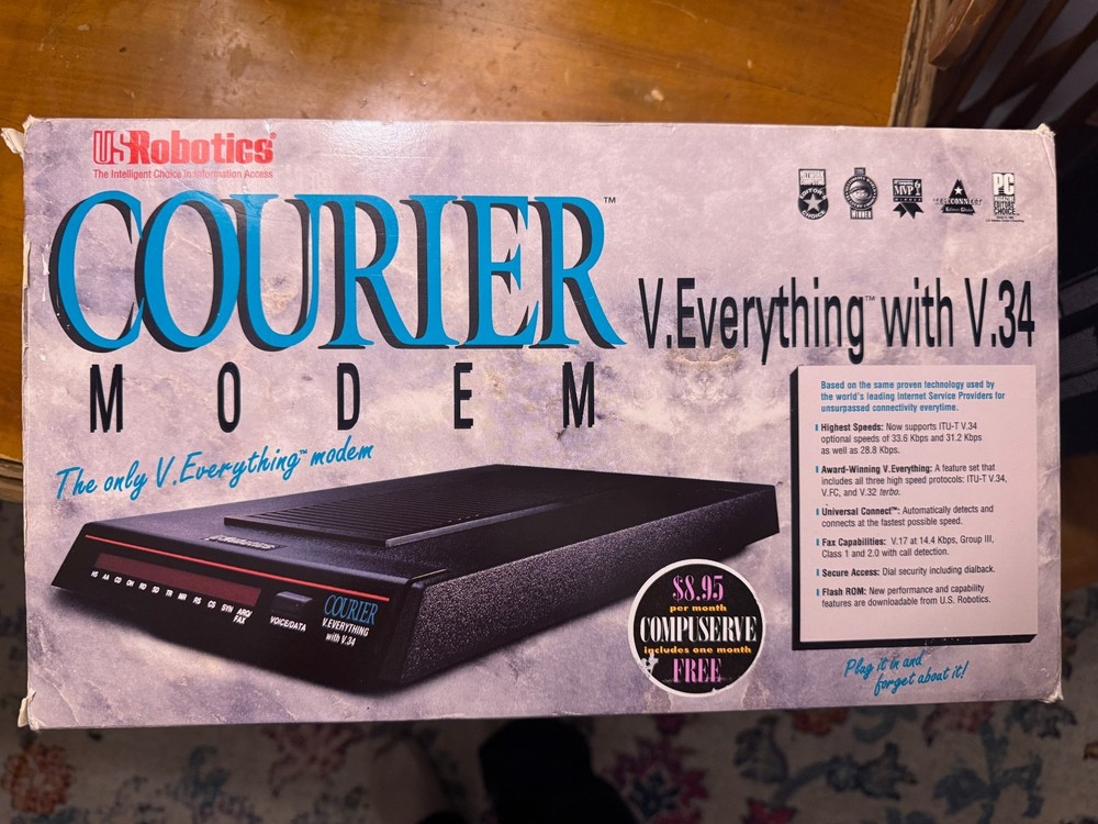 USRobotics Courier V.Everything V.34 33.6K External Modem 1995 Complete Box