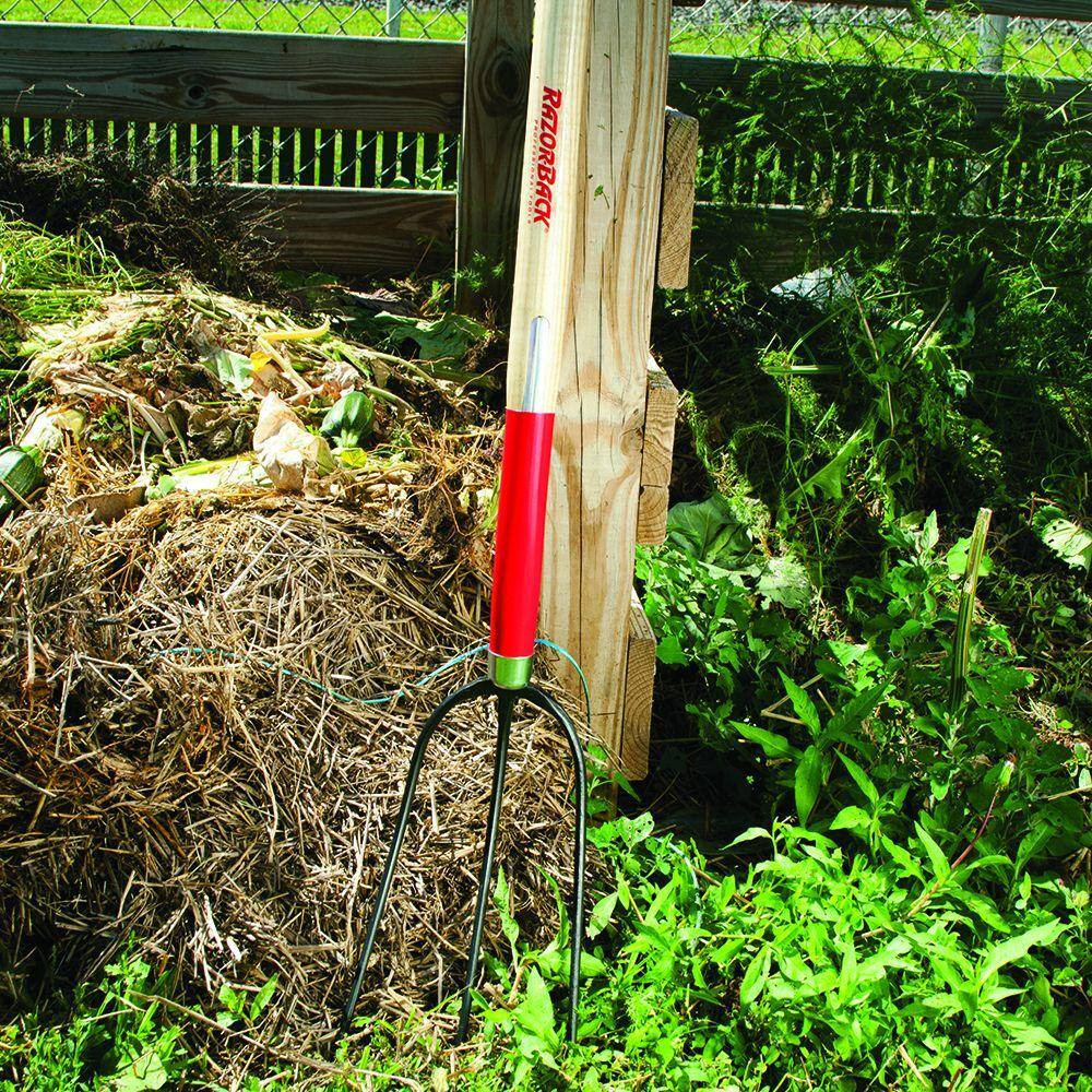 3-Oval Tine Hay Fork
