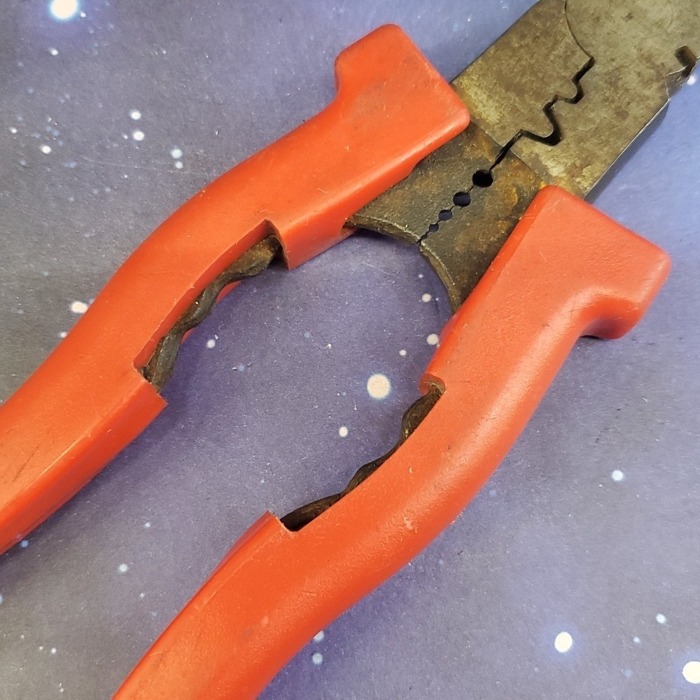 Mac Tools Lineman Pliers, Crimper , Stripper , Cutter Tool P301762